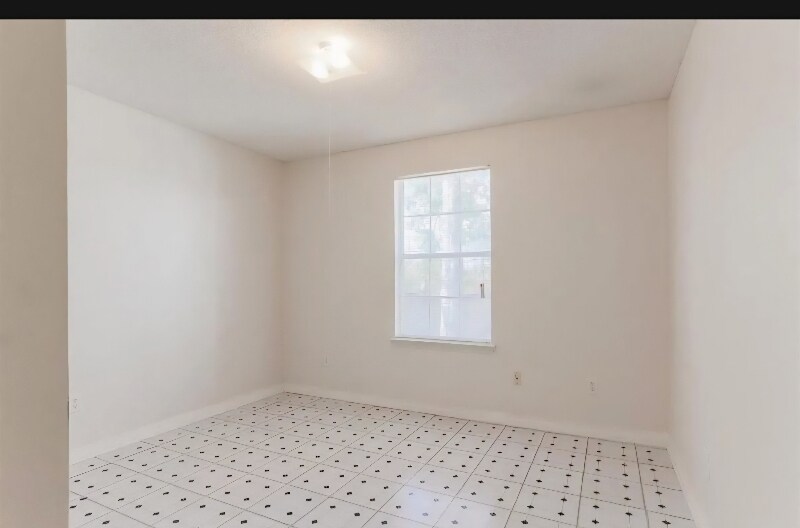 Building Photo - 915 Vonna Jo Cir