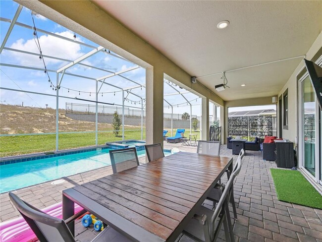 Building Photo - 9084 Sommerset Hills Dr