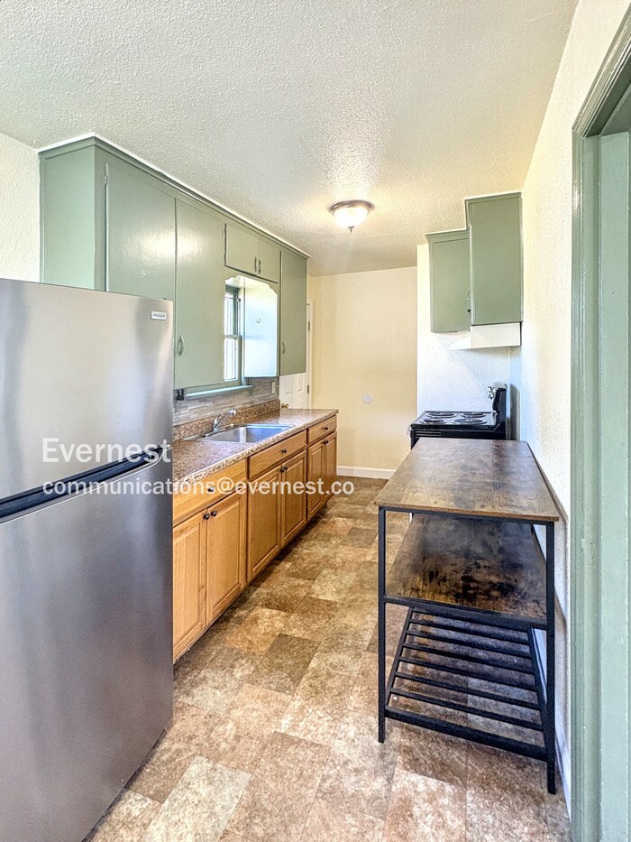 Building Photo - 509 3rd St SW