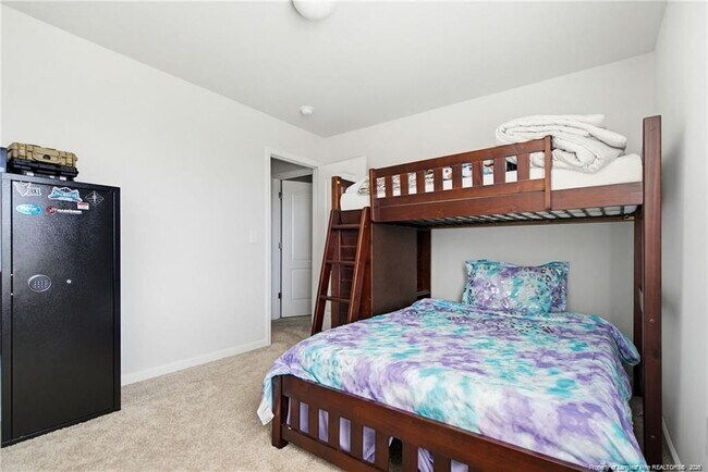 Building Photo - 913 Sapphire Stone Ln