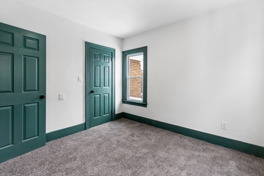 Building Photo - 4767 Sturtevant St