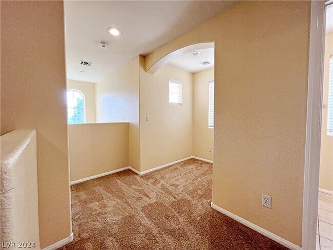 Building Photo - 1446 Maryland Heights Ave