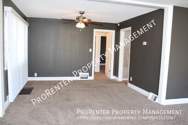 Building Photo - 747 E 22nd St