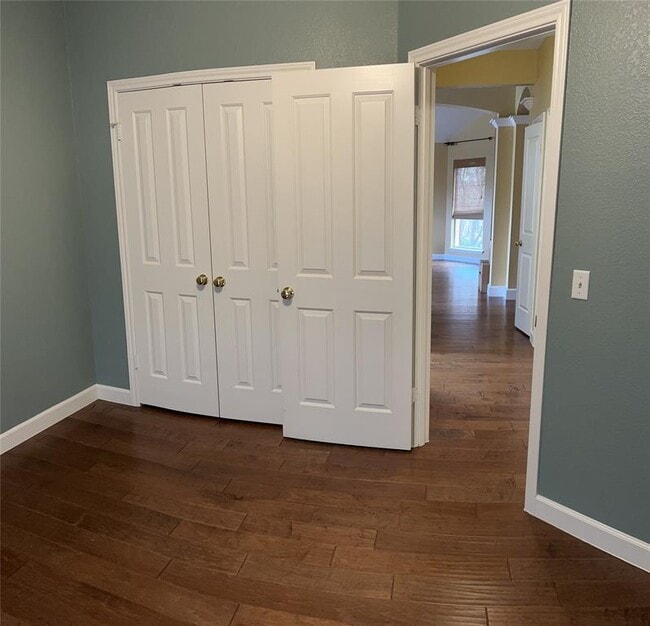 Building Photo - 5401 Apache Creek Cove