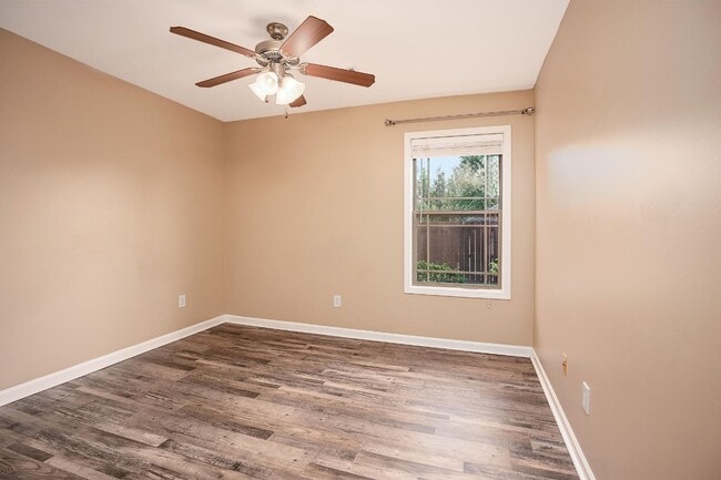 Building Photo - 2469 Waterstone Cir