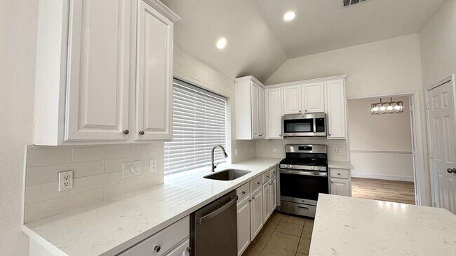 Building Photo - 7510 Golden Thistle Ln