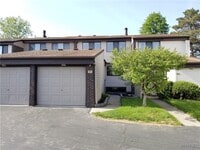 Building Photo - 807 Red Fern Ct