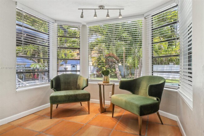 Building Photo - 5703 SW 83rd St