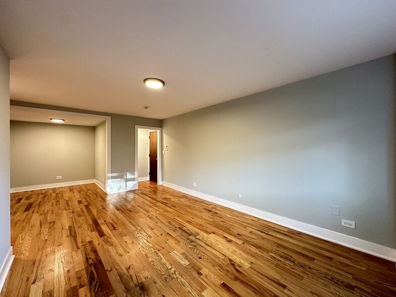 Building Photo - 432 Elm Pl