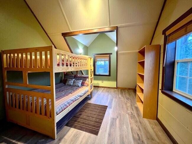 Building Photo - ** SEASONAL RENTAL ** YOUR ALASKAN CABIN I...