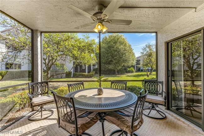 Building Photo - 910 Vanderbilt Beach Rd