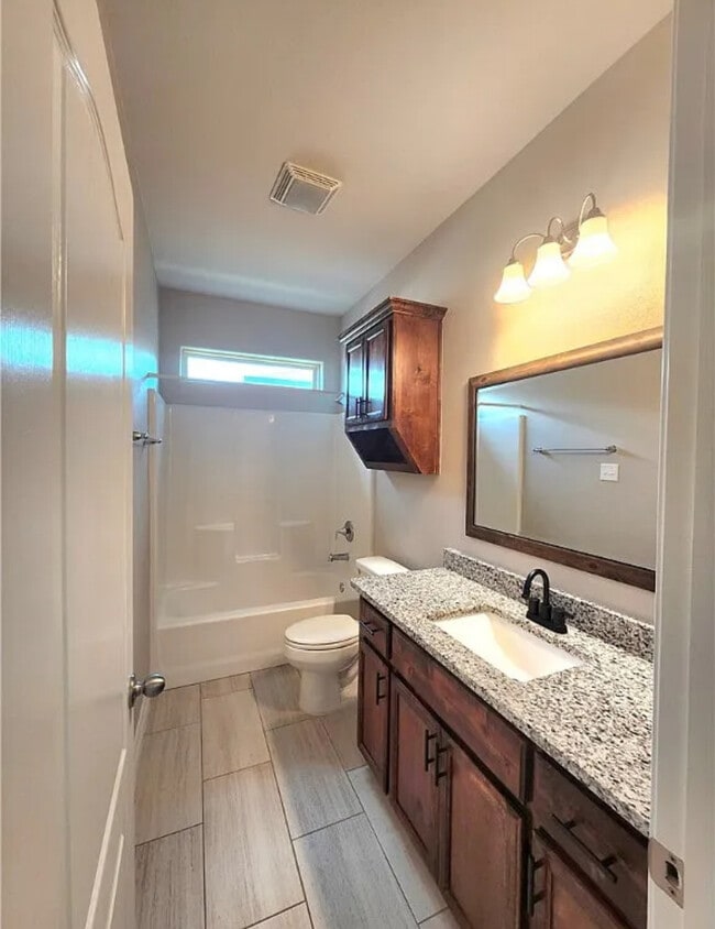 Building Photo - 3141 Piranha Dr