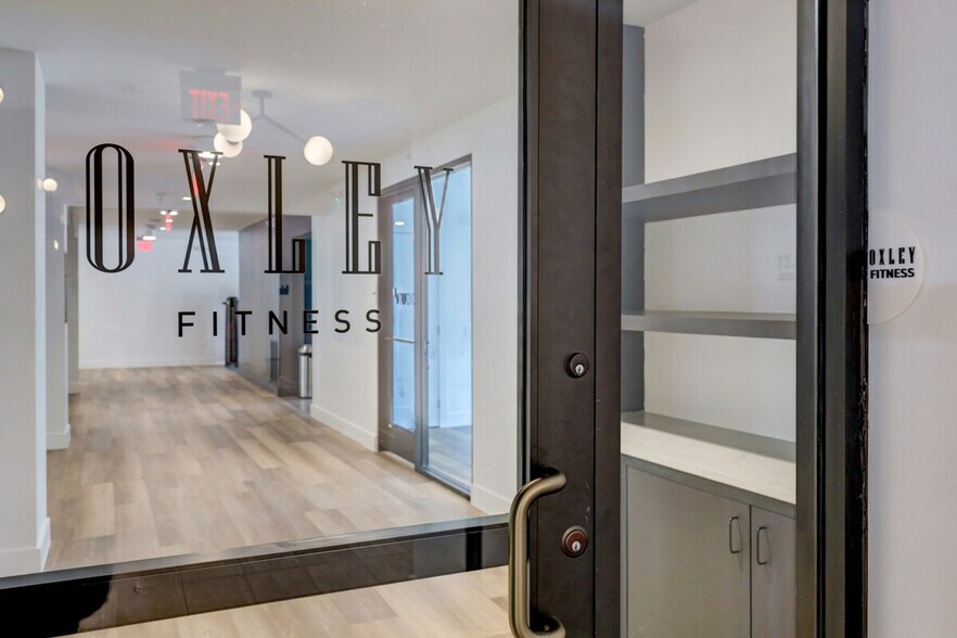 Building Photo - 2137 Pelham Dr