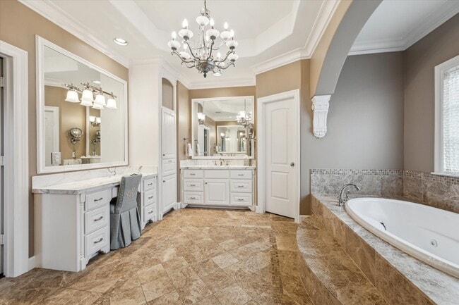 Building Photo - 3108 University Blvd