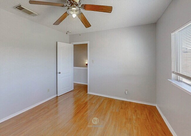 Building Photo - Charming 2-Bedroom Rental in Sunset Subdivision – Available Now!