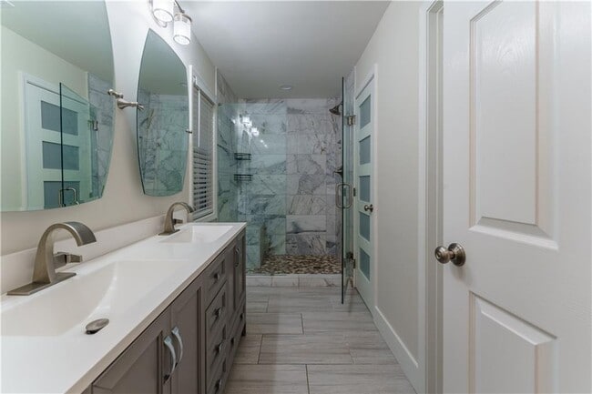 Building Photo - 642 Granby Hill Pl