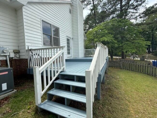 Building Photo - 1267 Exeter Ln