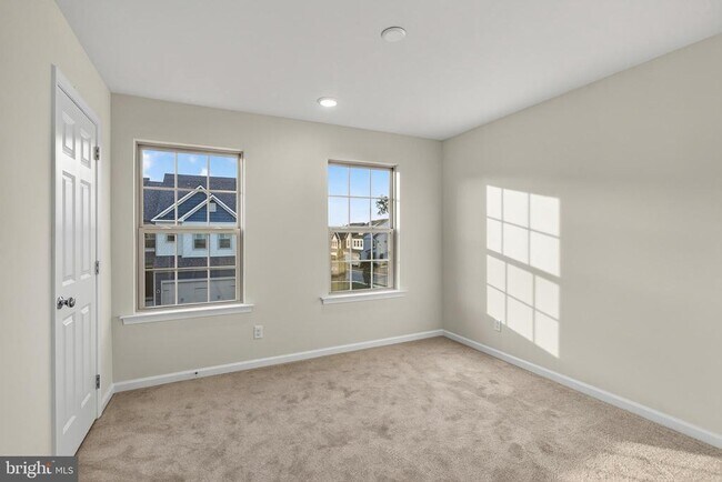 Building Photo - 302 Milton Stamp Dr