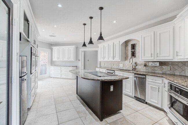 Building Photo - 11618 Snowmass Dr