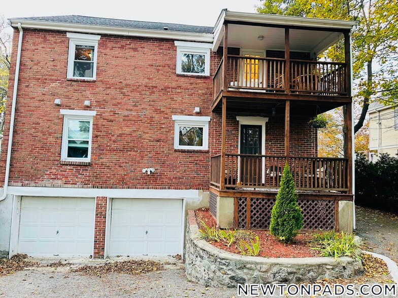 Building Photo - 46 Brooks Ave