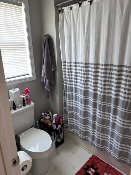 Building Photo - 2437 Appalachian Drive