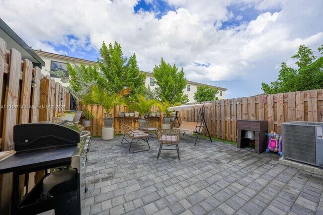 Building Photo - 12869 SW 233rd Terrace