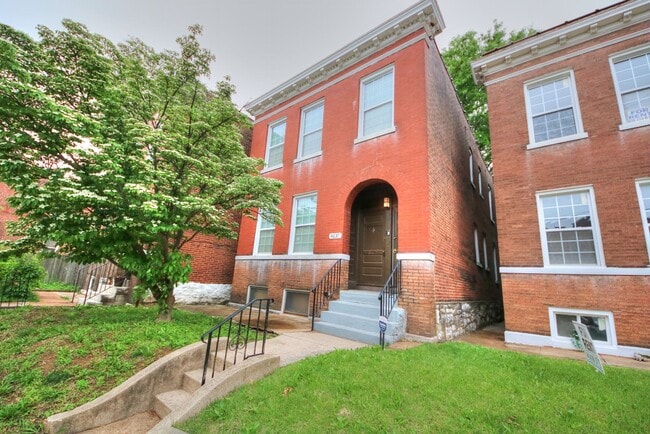 Building Photo - 4637 Virginia Ave