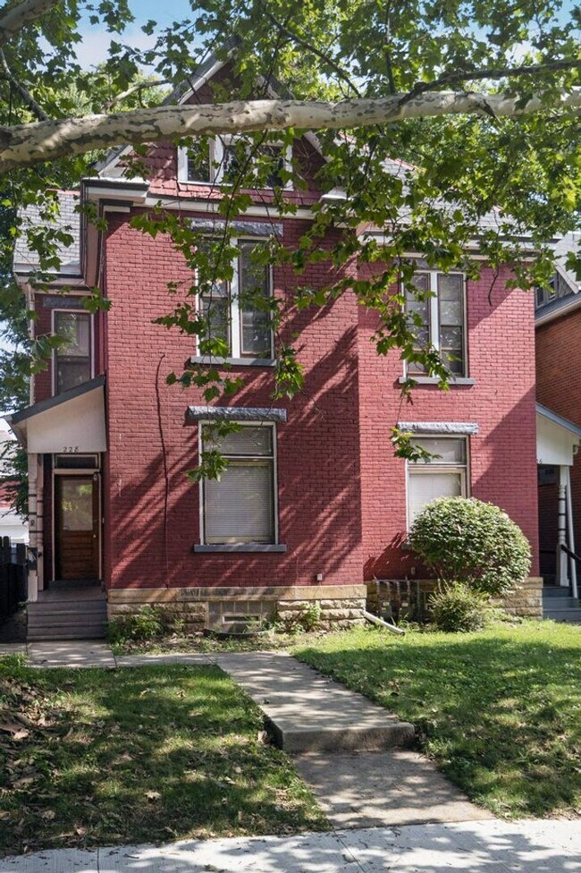 Building Photo - 226-228-228 Wilber Ave