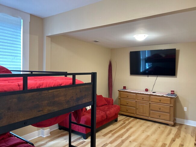 Building Photo - Room in Single Family Home on Beecher St SW