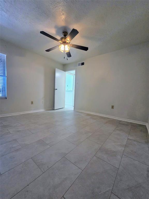Building Photo - 2021 Spenwick Dr
