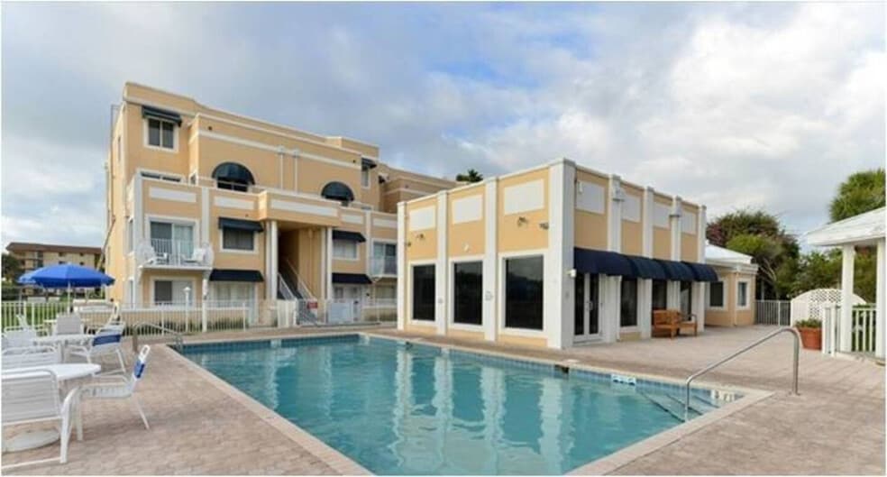 Building Photo - 8600 Ridgewood Ave