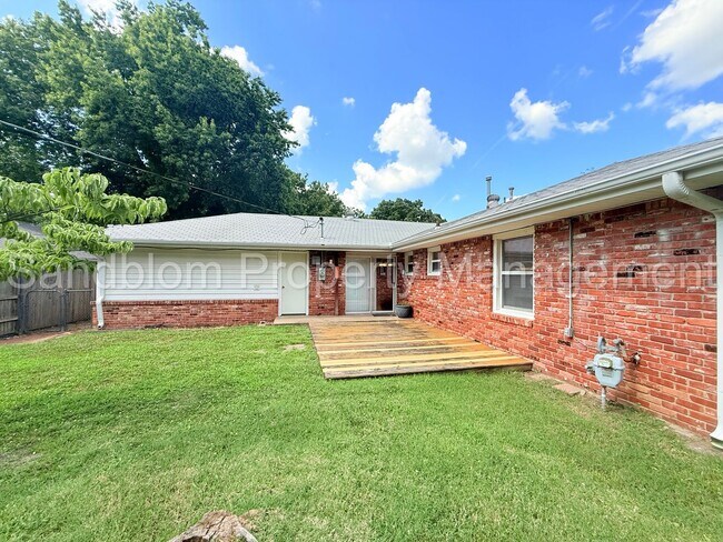 Building Photo - FOR LEASE | Midtown Tulsa | Available NOW!