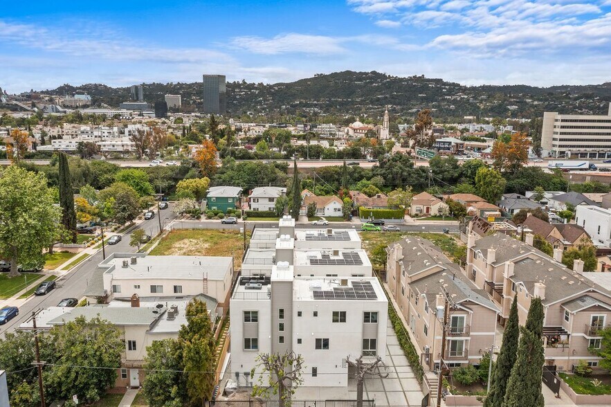 Building Photo - 10742 Hortense St