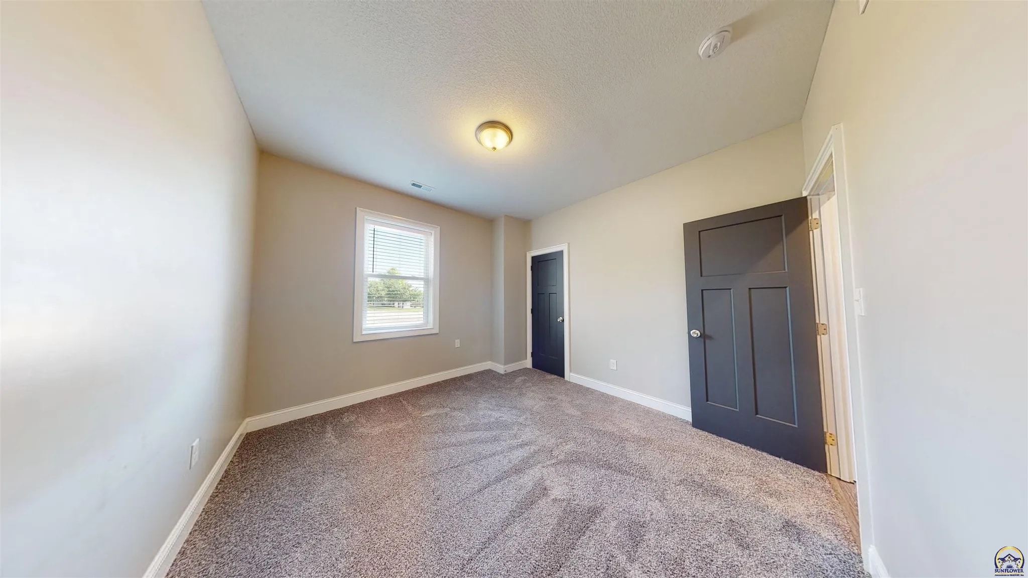 Building Photo - 3755 SW Summerfield Dr