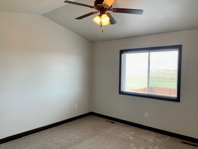 Building Photo - 528 Bull Run Dr