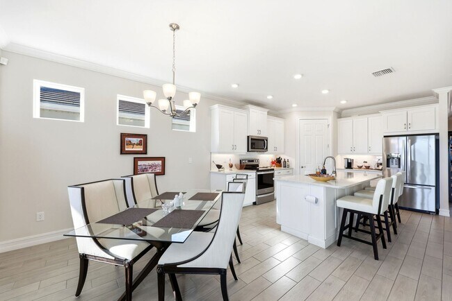 Building Photo - Resort living at The Seasons of Bonita