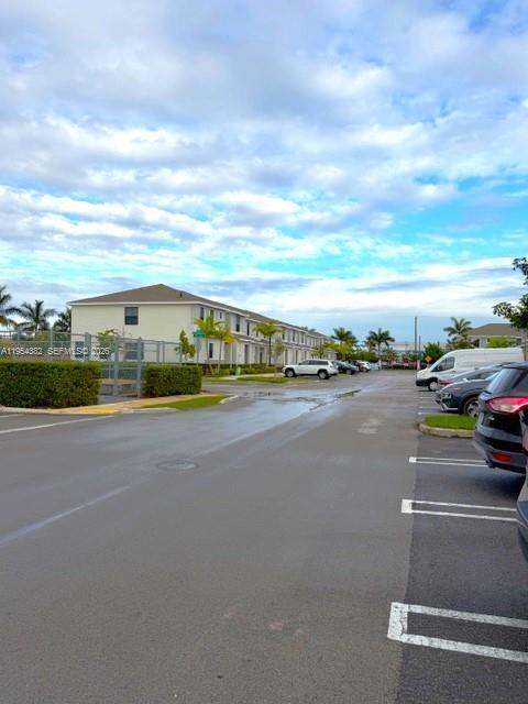 Building Photo - 470 NE 12th St