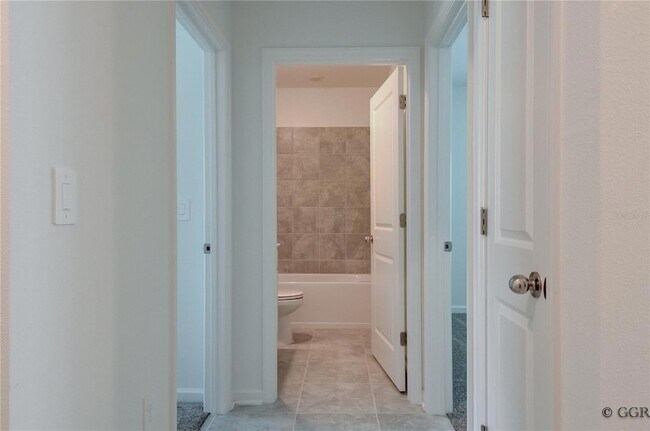 Building Photo - 4986 Worchester Dr