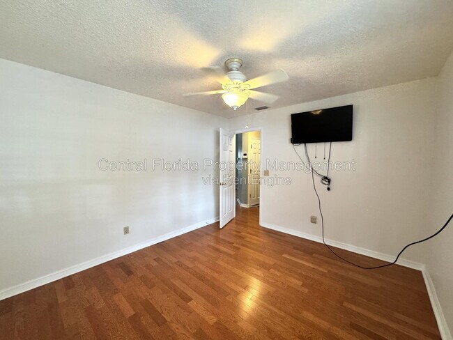Building Photo - 2939 Hanover Ct