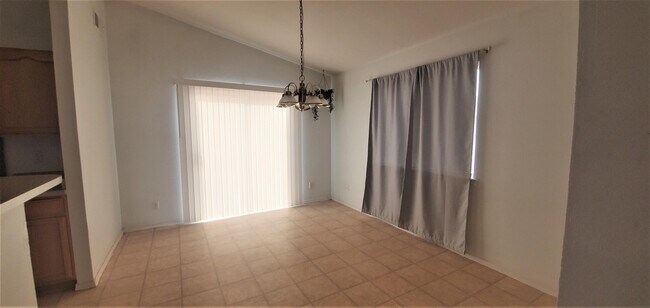 Building Photo - 3400 Tierra Cromo Rd