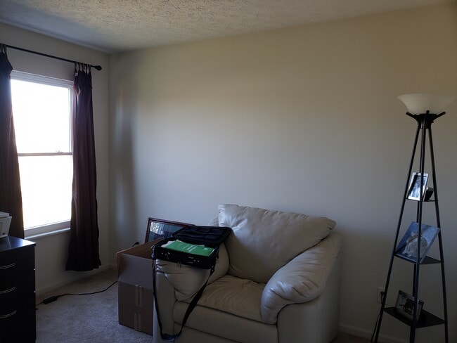 Building Photo - 714 Linden Creek