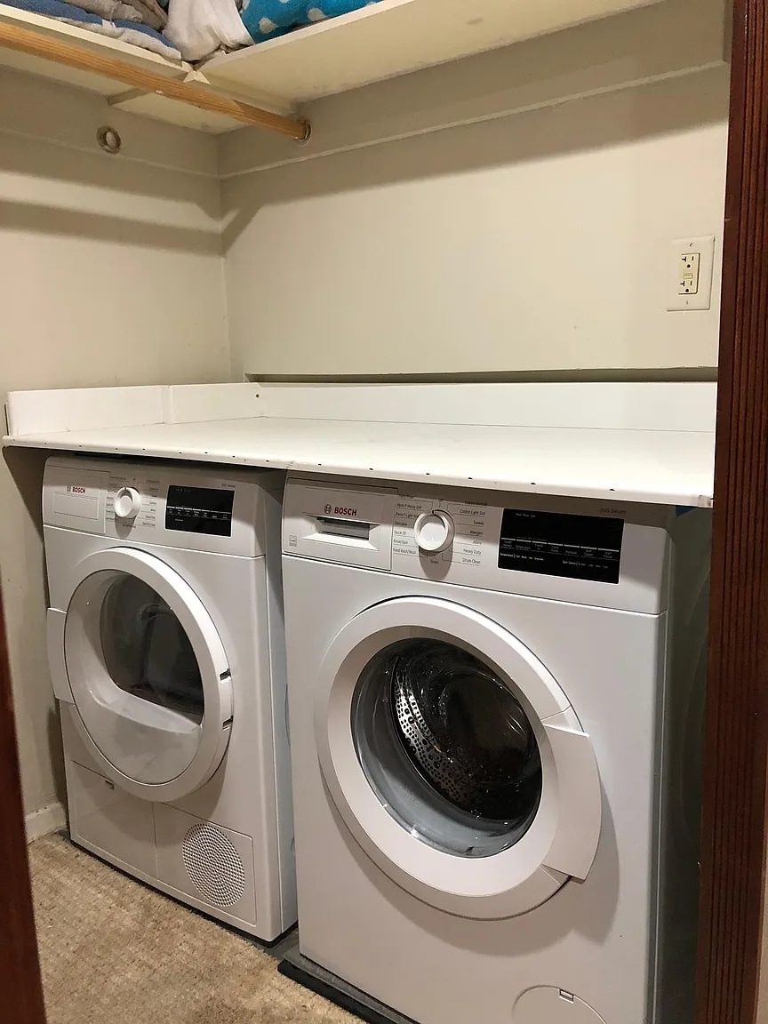 Building Photo - 1220 Manhattan Beach Blvd