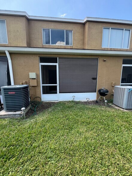 Building Photo - 1132 Kennewick Ct