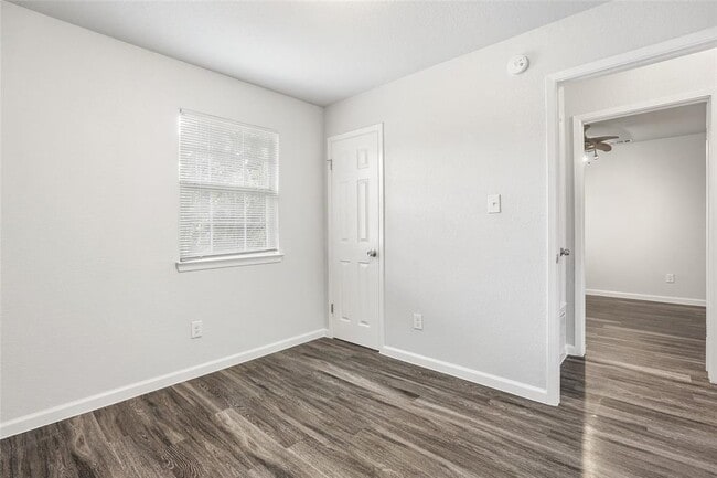 Building Photo - 7415 Vintage Hills Dr