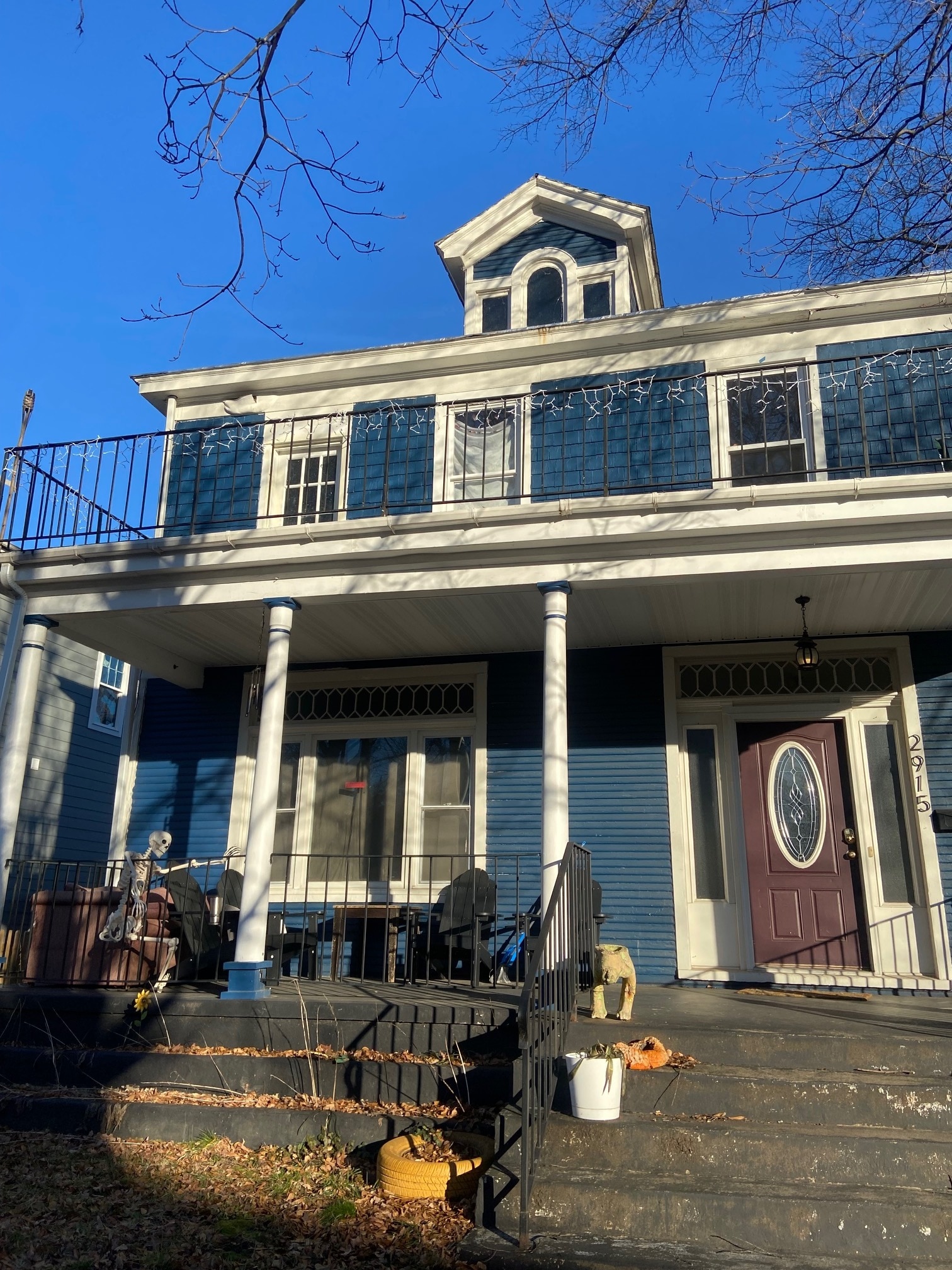 Curb view - 2915 Griffin Avenue