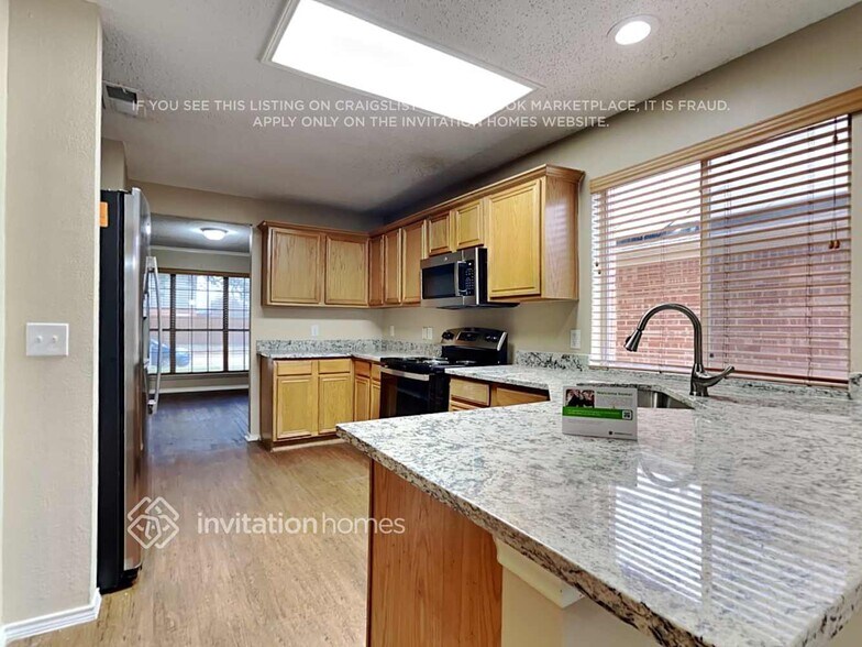 Building Photo - 1105 Iron Horse Dr