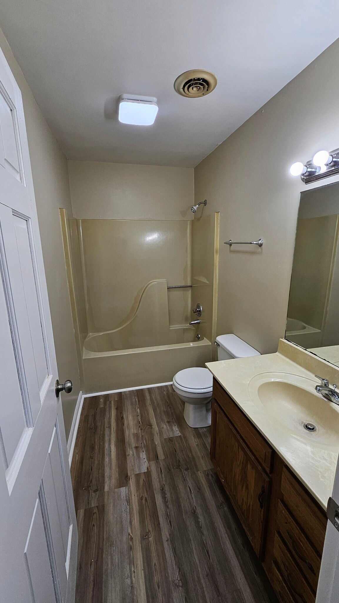 Building Photo - 5105 Bradley St NW