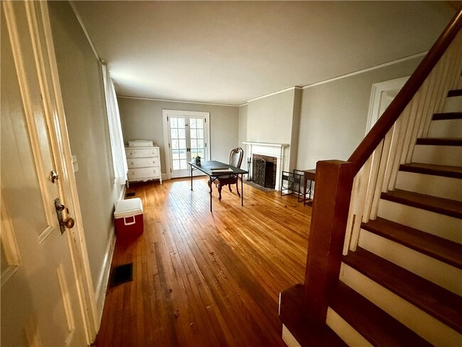 Building Photo - 221 Centennial Farm Ln