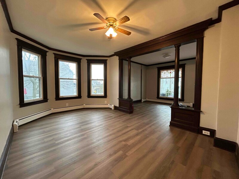 Building Photo - 312 N Harding Ave
