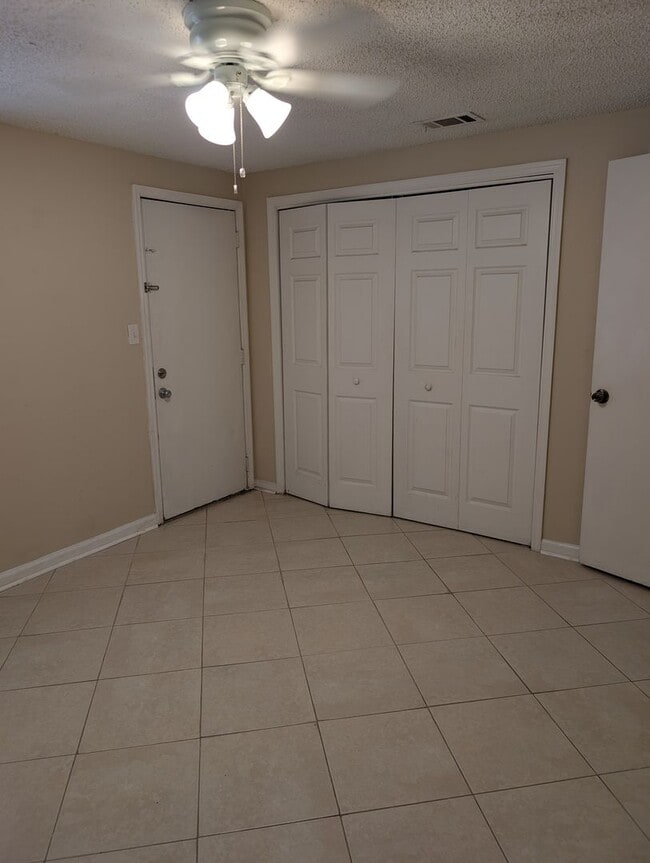 Building Photo - 2/2 Duplex Convenient to TCC and FSU